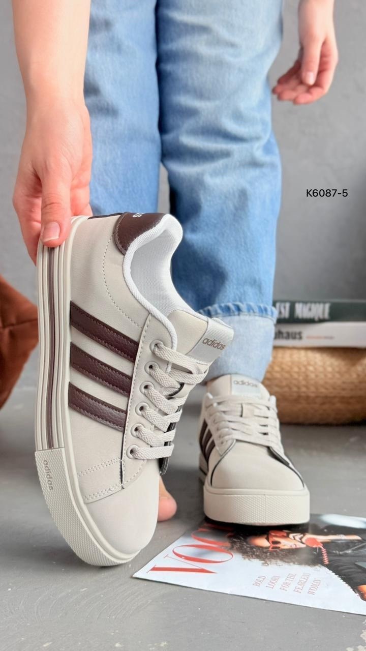 ,adidas белые,кроссовки adidas,белые кроссовки,кеды женские adidas