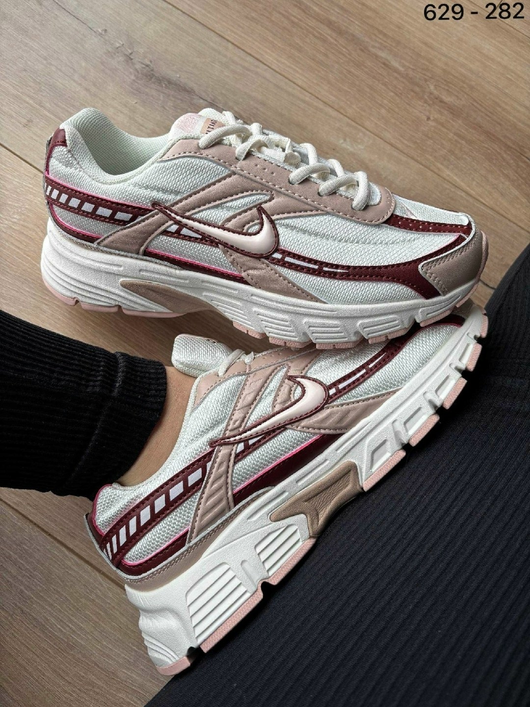 кроссовки,кроссовки nike,кроссовки мужские женские,женские кроссовки nike,кроссовки nike initiator
