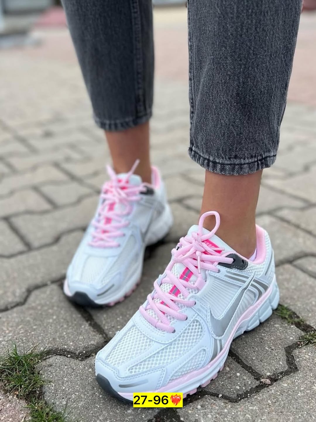 женские кроссовки nike,женские кроссовки,кроссовки,кроссовки nike zoom vomero 5,женские кроссовки nike air zoom vomero 5