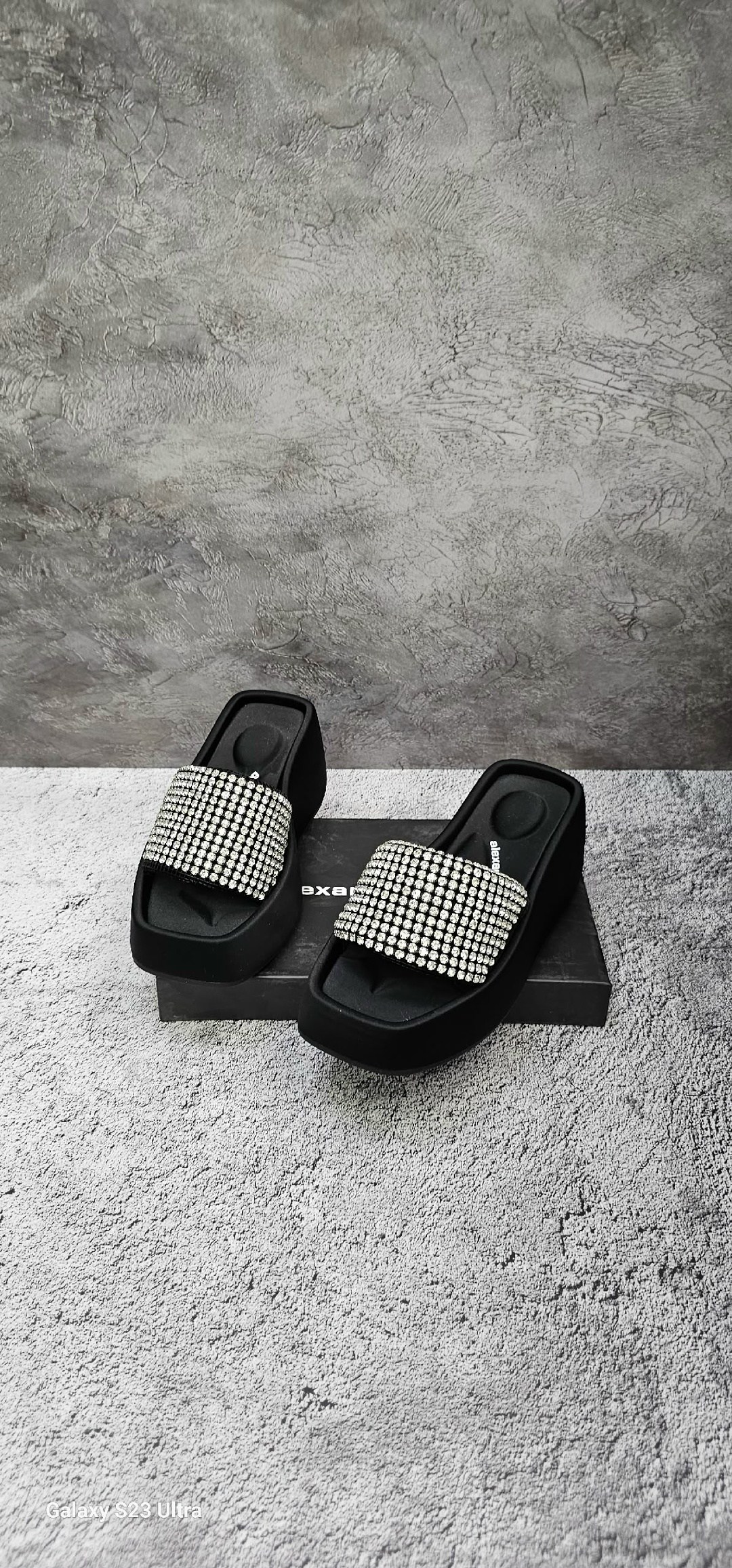 ,шлепанцы женские,шлепки женские,шлепанцы со стразами,шлепки со стразами