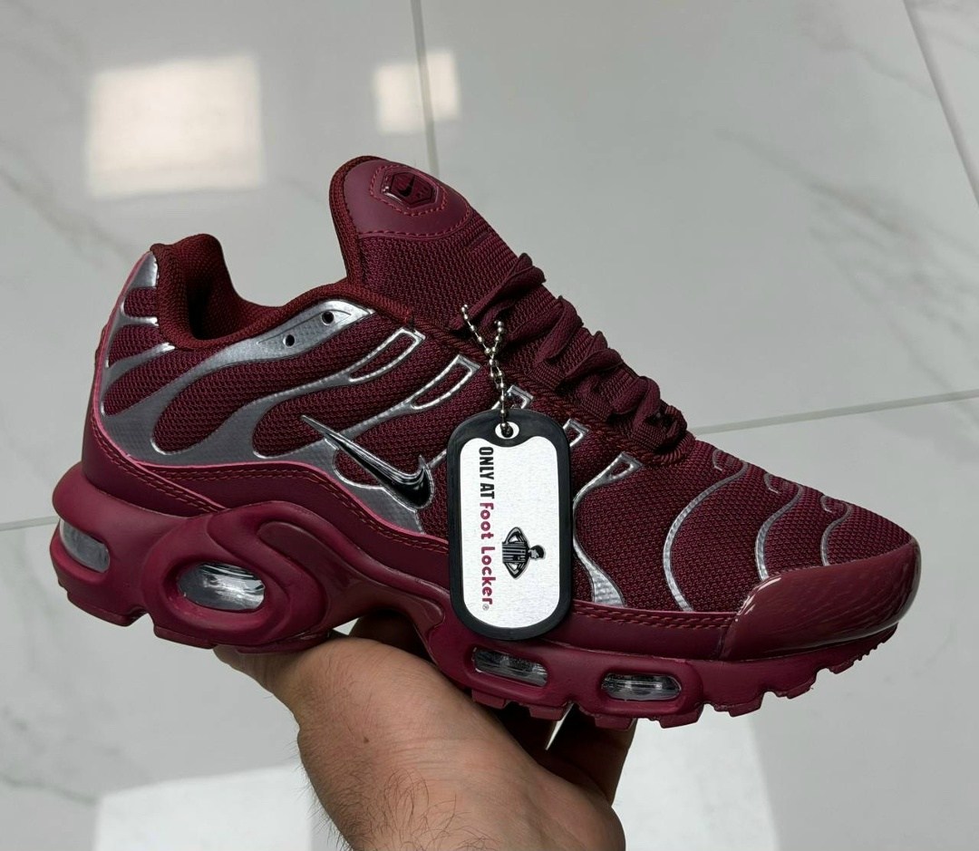 спортивные кроссовки унисекс nike air max plus tn черные,кроссовки nike air max plus tn,кроссовки,nike air max plus tn,nike air max plus