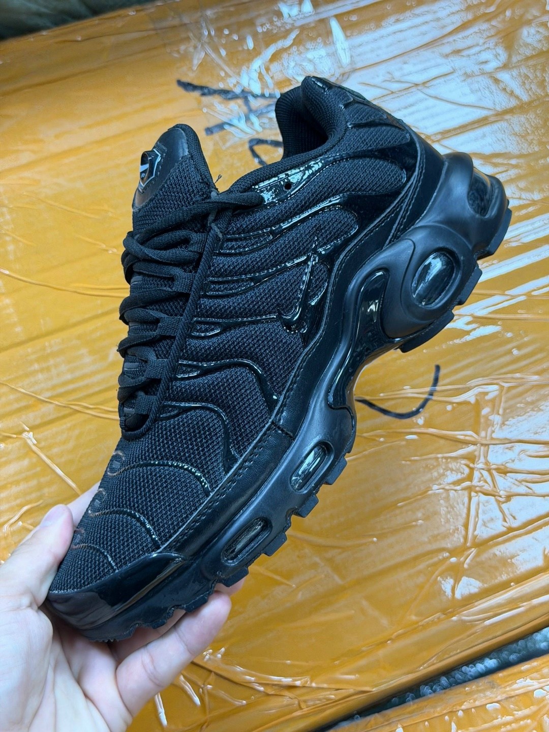 nike vapormax,nike air vapormax,nike vapormax plus,nike air vapormax plus,кроссовки nike air vapormax plus