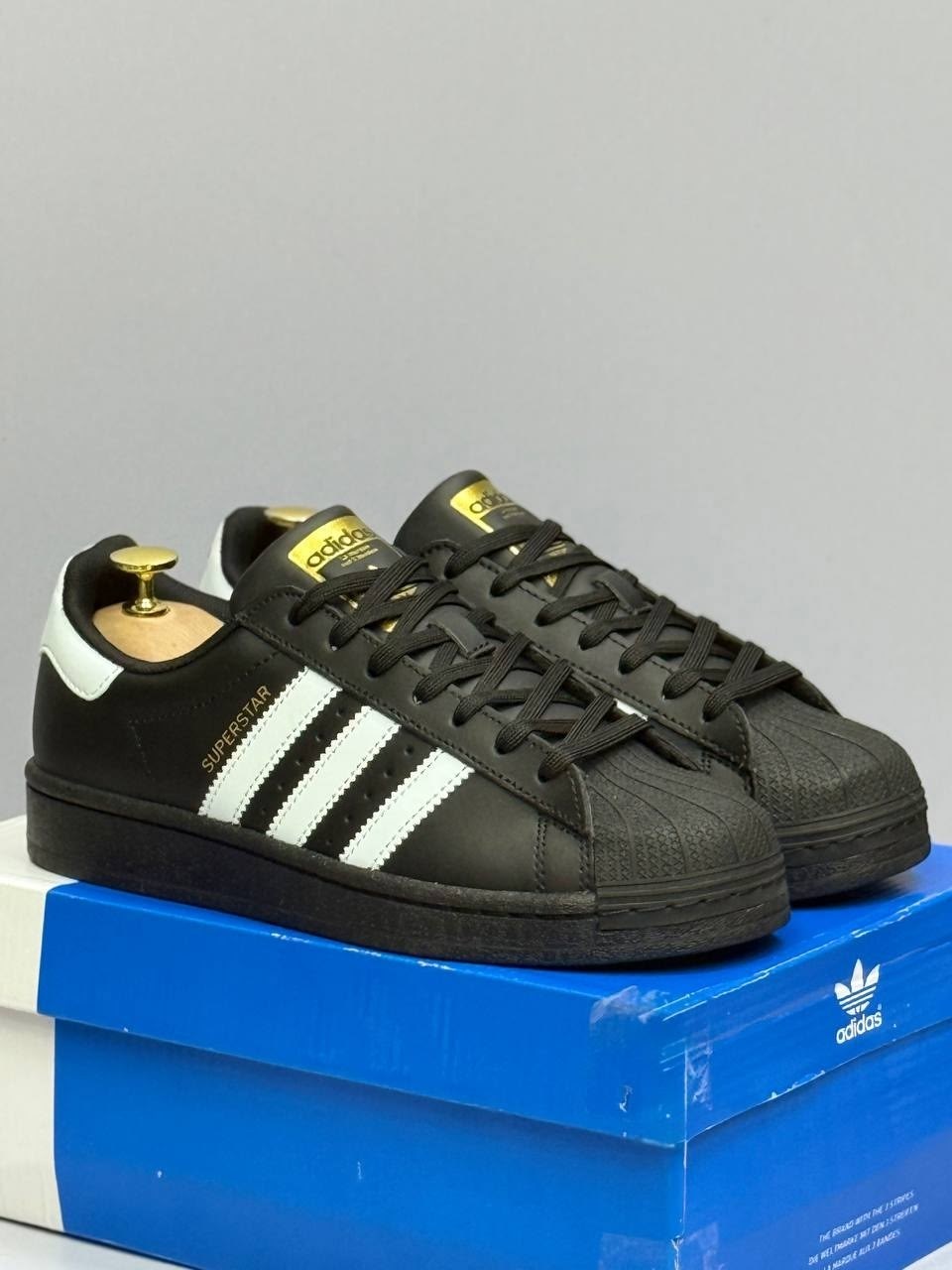 adidas superstar black,кроссовки adidas superstar,adidas superstar черные,adidas originals superstar,adidas originals superstar black