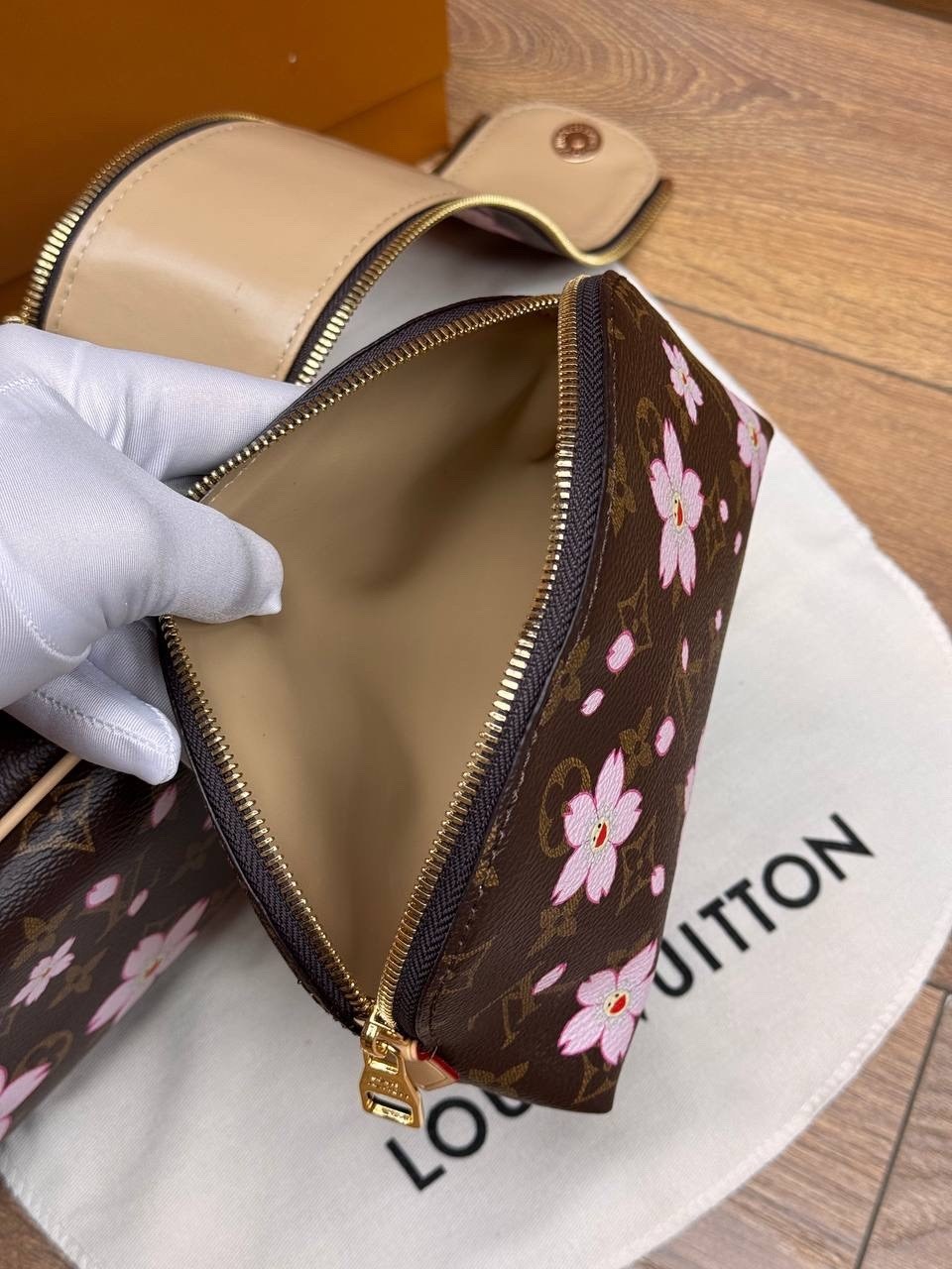 louis vuitton косметичка,луи виттон косметичка оригинал,louis vuitton косметичка louis vuitton,стильная косметичка,косметичка hermes