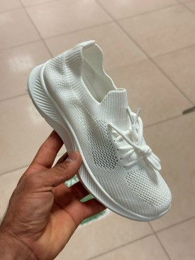 Кроссовки