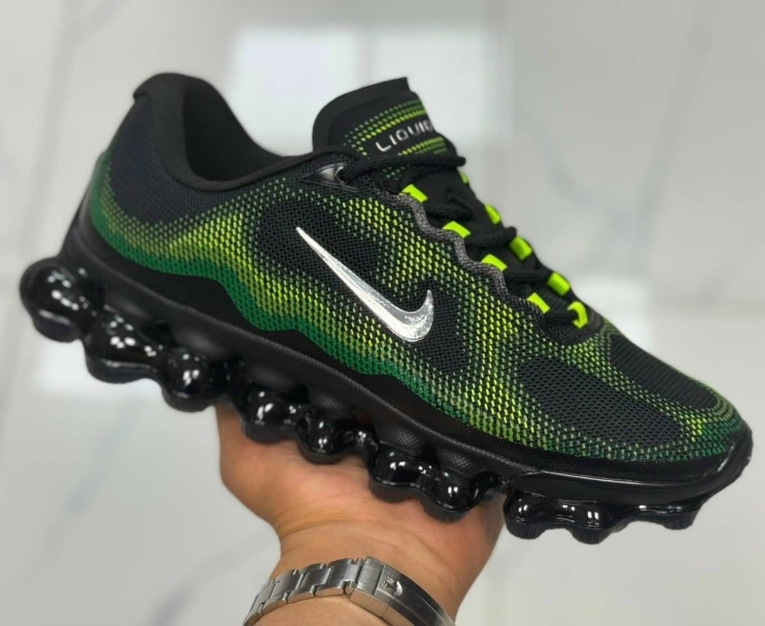 кроссовки,оригинальные кроссовки,nike air vapormax plus "triple black",мир кроссовок,vapormax