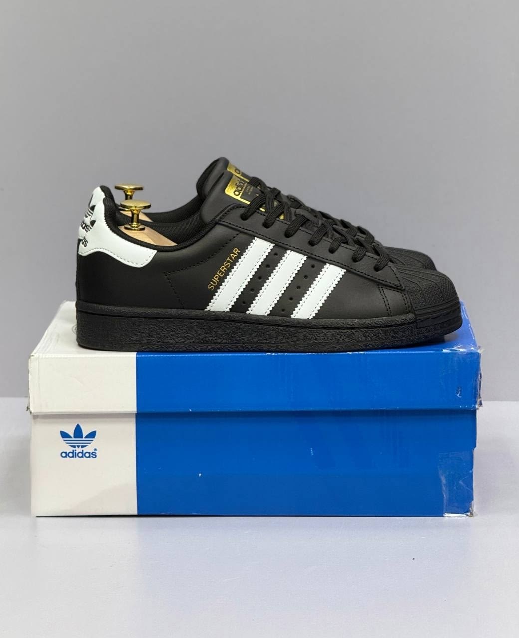 adidas superstar black,кроссовки adidas superstar,adidas superstar черные,adidas originals superstar,adidas originals superstar black
