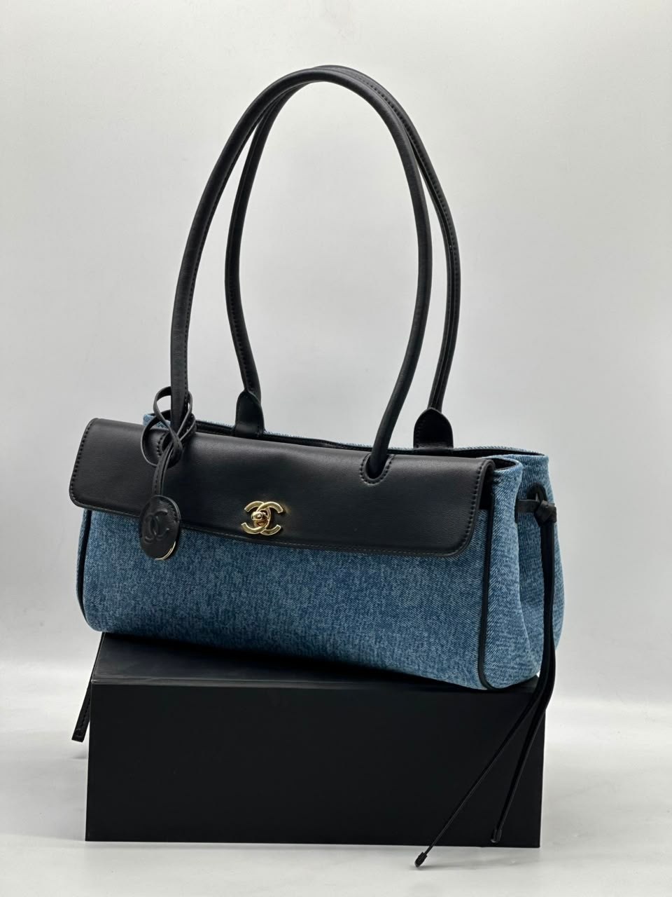chanel сумка,сумка женская chanel,шанель сумка,голубая сумка шанель,сумка на плечо chanel