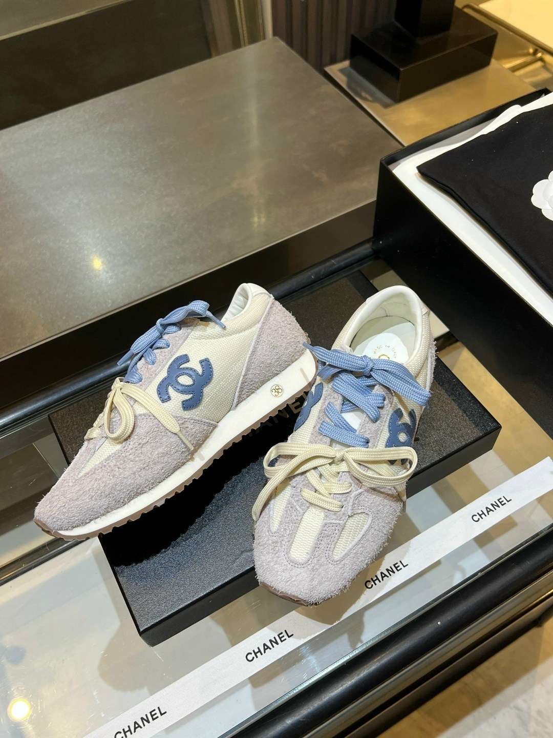 кроссовки женские chanel,,chanel кроссовки,кроссовки шанель голубые,кроссовки женскиe