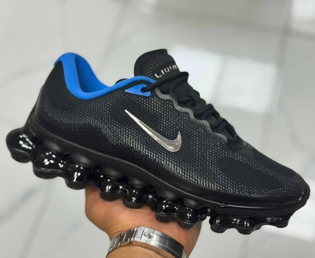кроссовки,оригинальные кроссовки,nike air vapormax plus "triple black",мир кроссовок,vapormax