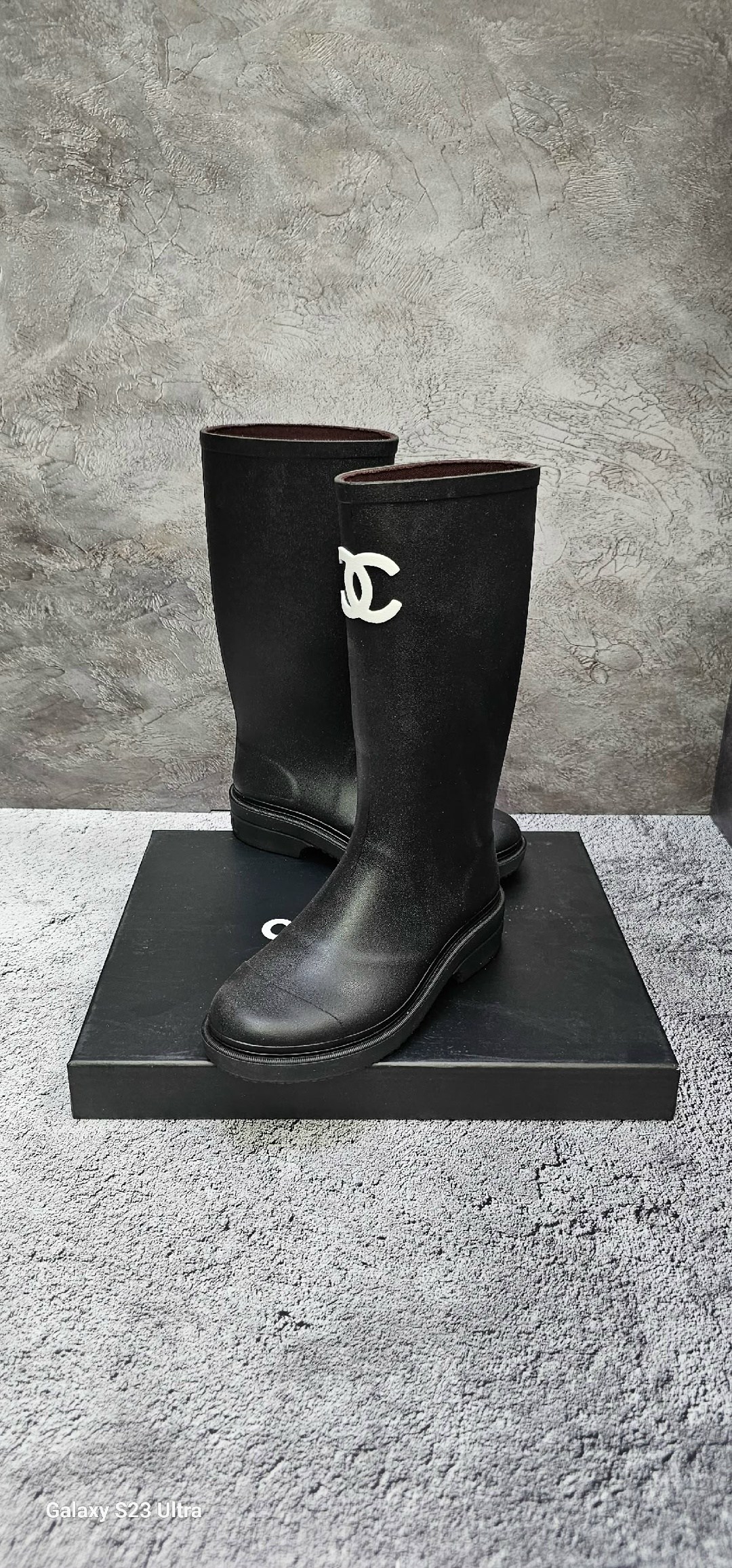 резиновые сапоги chanel,резиновые сапоги шанель,chanel черные резиновые сапоги для женщин,сапоги chanel,chanel черные резиновые сапоги