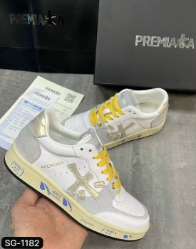 Кроссовки