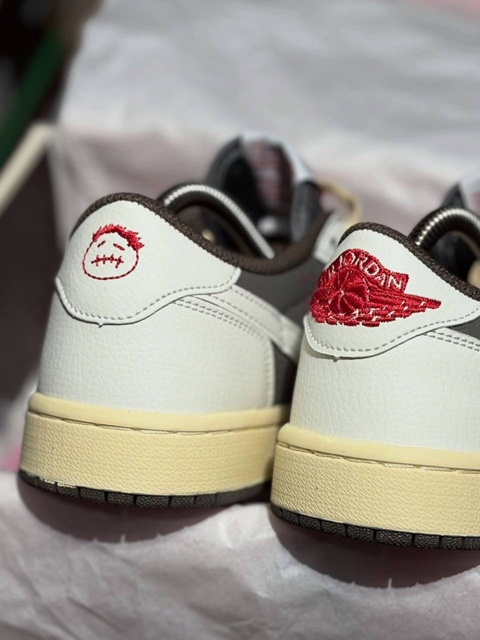 nike air jordan 1 low x travis scott,кроссовки nike air jordan 1 low x travis scott,кроссовки travis scott x air jordan 1 low,nike air jordan 1 low travis scott reverse mocha,кроссовки travis scott x