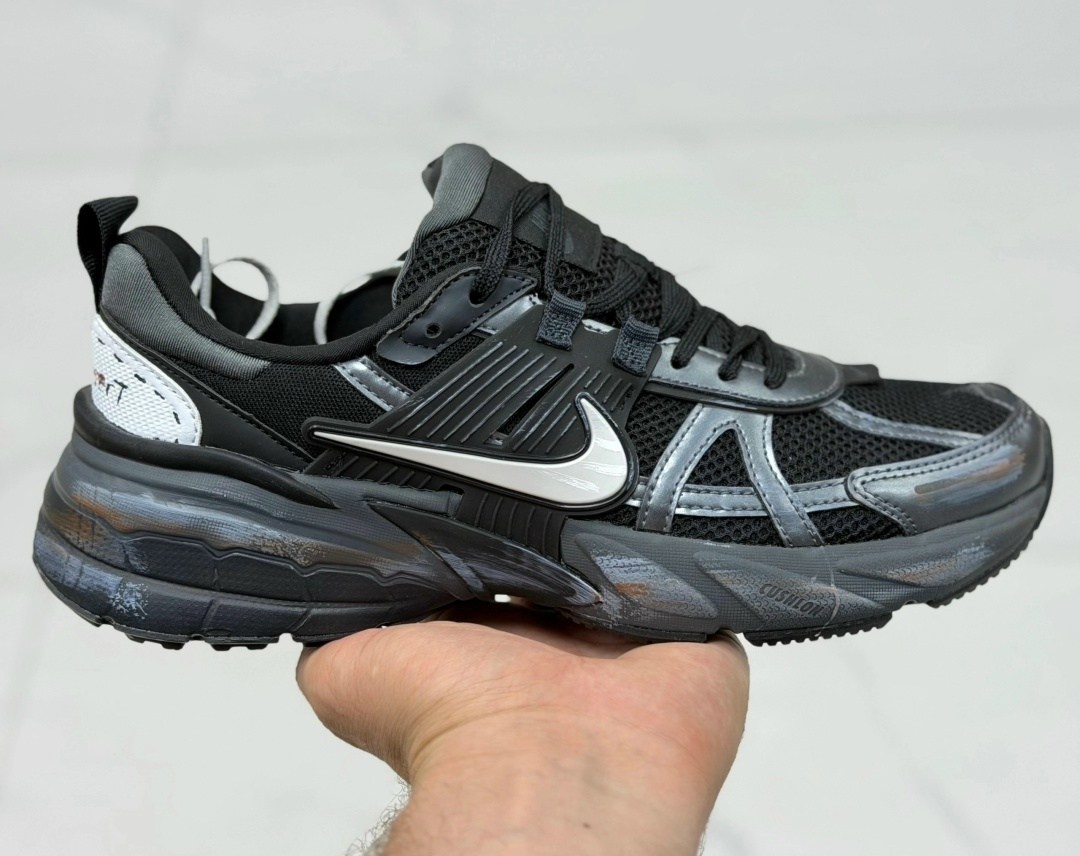 кроссовки для бега v2k run женские с низким верхом серые nike,кроссовки nike,кроссовки nike v 2 k run,nike кроссовки для бега,кроссовки для бега v2k run женские с низким верхом серебристо-серые nike