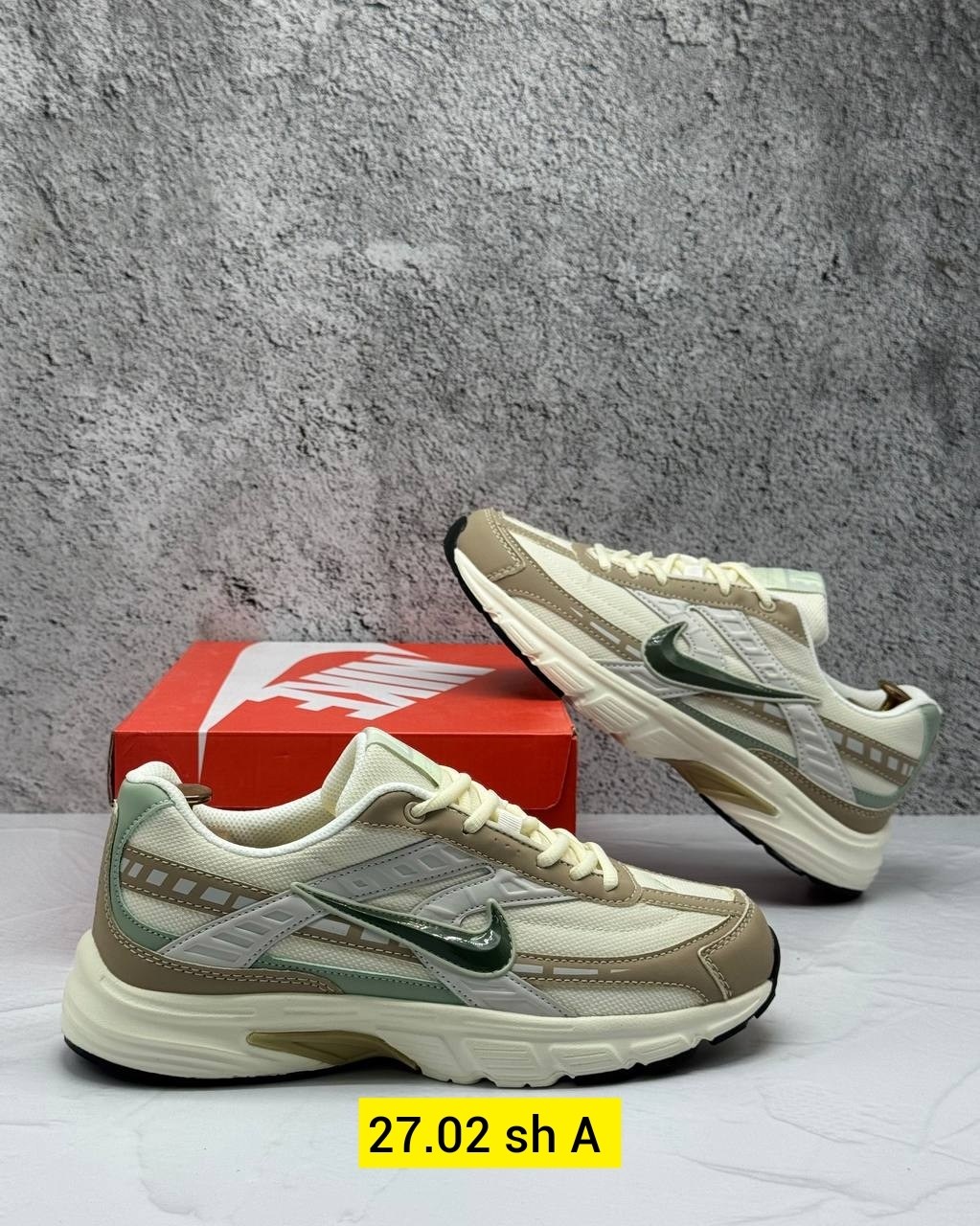 кроссовки nike initiator,кроссовки nike,мужские беговые кроссовки initiator от finish line nike бежевый,повседневные кроссовки,кроссовки мужские женские