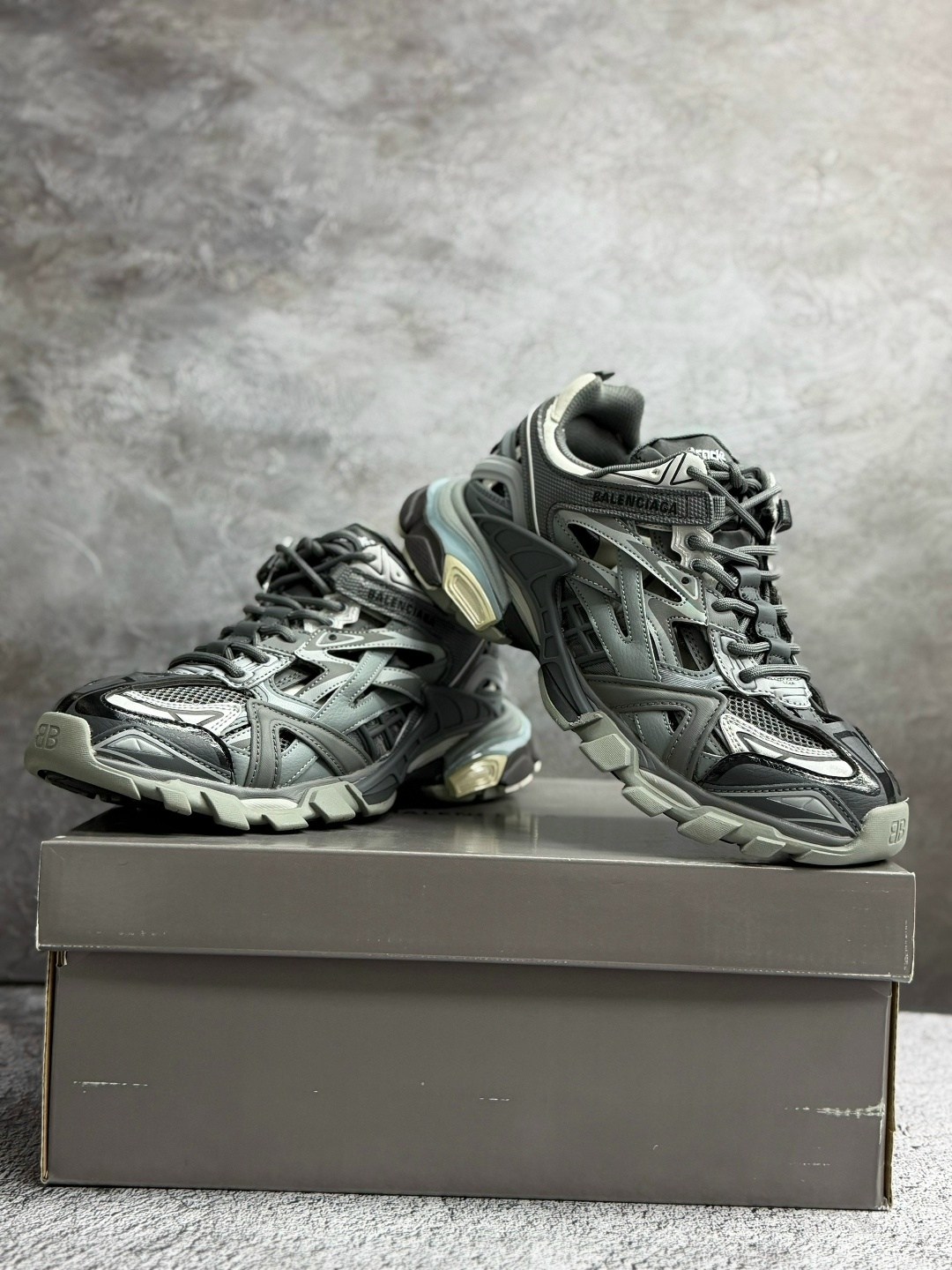 кроссовки balenciaga track 2,кроссовки balenciaga track led sneaker 'grey',track balenciaga 2,balenciaga кроссовки,кроссовки balenciaga track