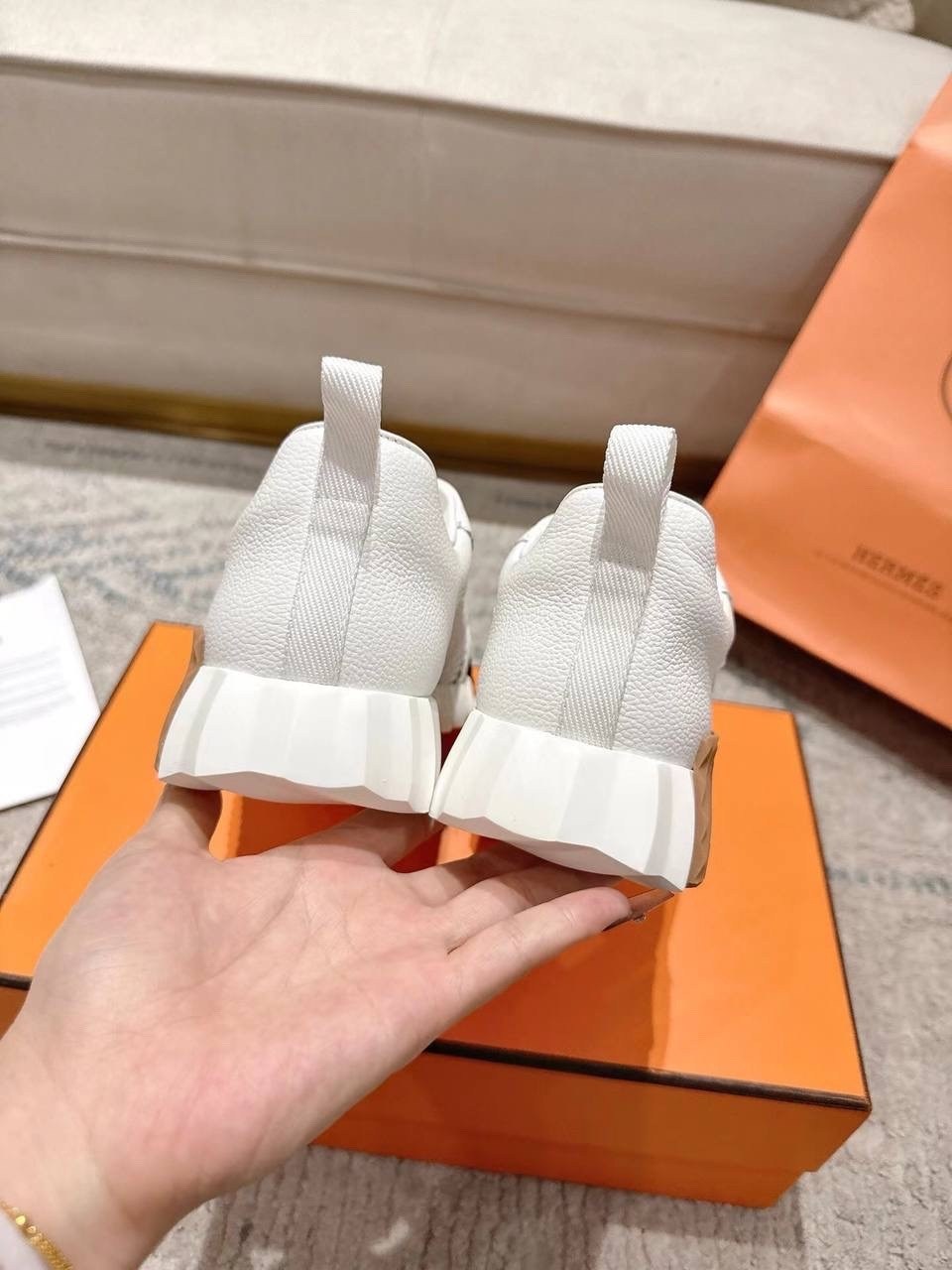 женские кроссовки hermes,кроссовки hermes,кроссовки эрмес,женские кроссовки,кроссовки брендовые