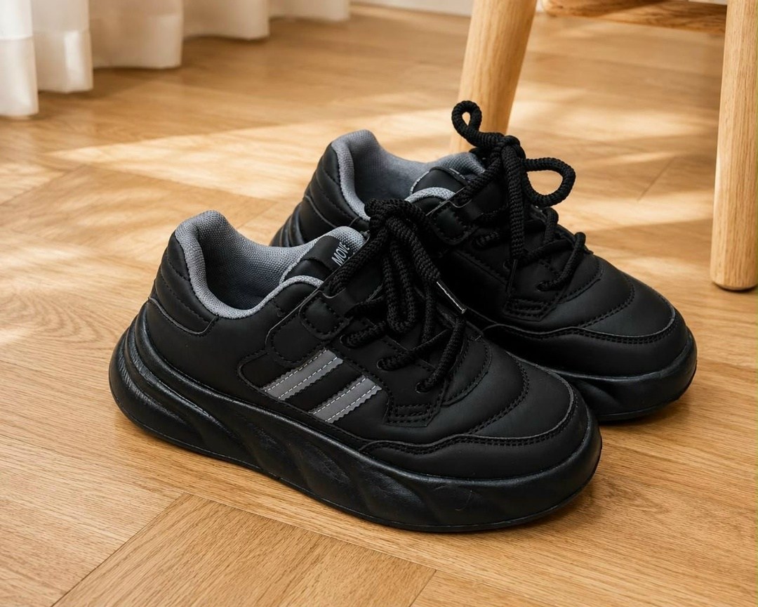 кроссовки adidas,,черные кроссовки,кроссовки модные,повседневные кроссовки