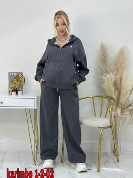 Костюм