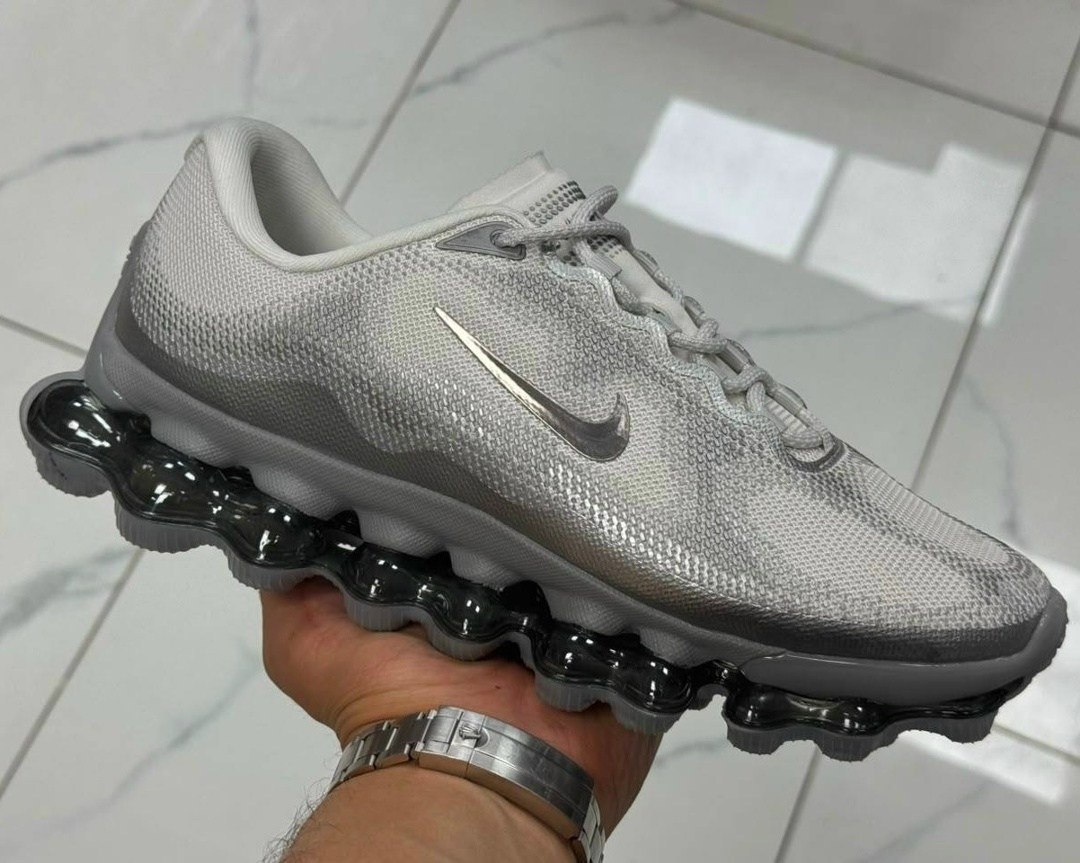 кроссовки,оригинальные кроссовки,nike air vapormax plus "triple black",мир кроссовок,vapormax