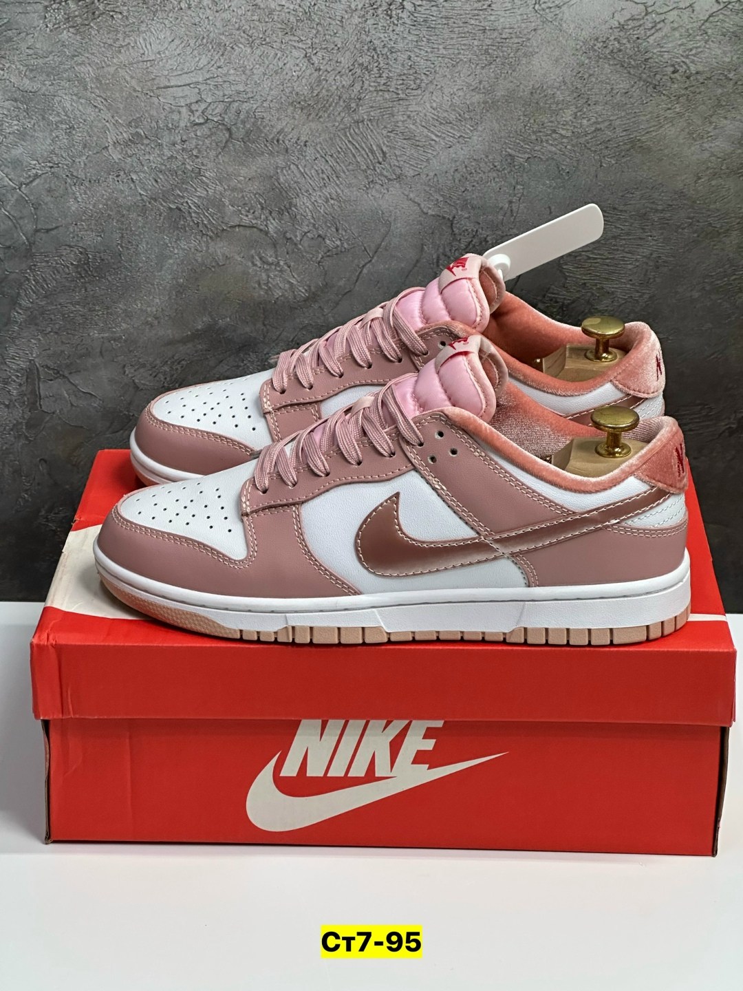 кроссовки,найк данк лоу пинк вельвет,кроссовки nike dunk low,nike dunk low,кроссовки женские nike