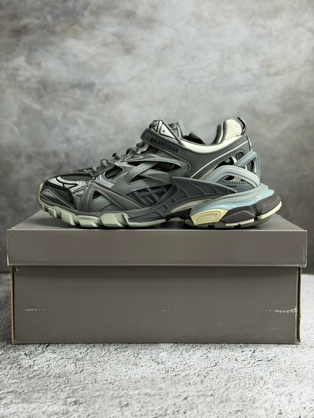 кроссовки balenciaga track 2,кроссовки balenciaga track led sneaker 'grey',track balenciaga 2,balenciaga кроссовки,кроссовки balenciaga track