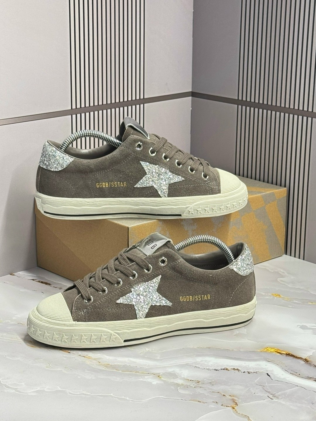 golden goose кроссовки,кеды golden goose,,кроссовки golden goose hi star из замши коричневый,замшевые кроссовки