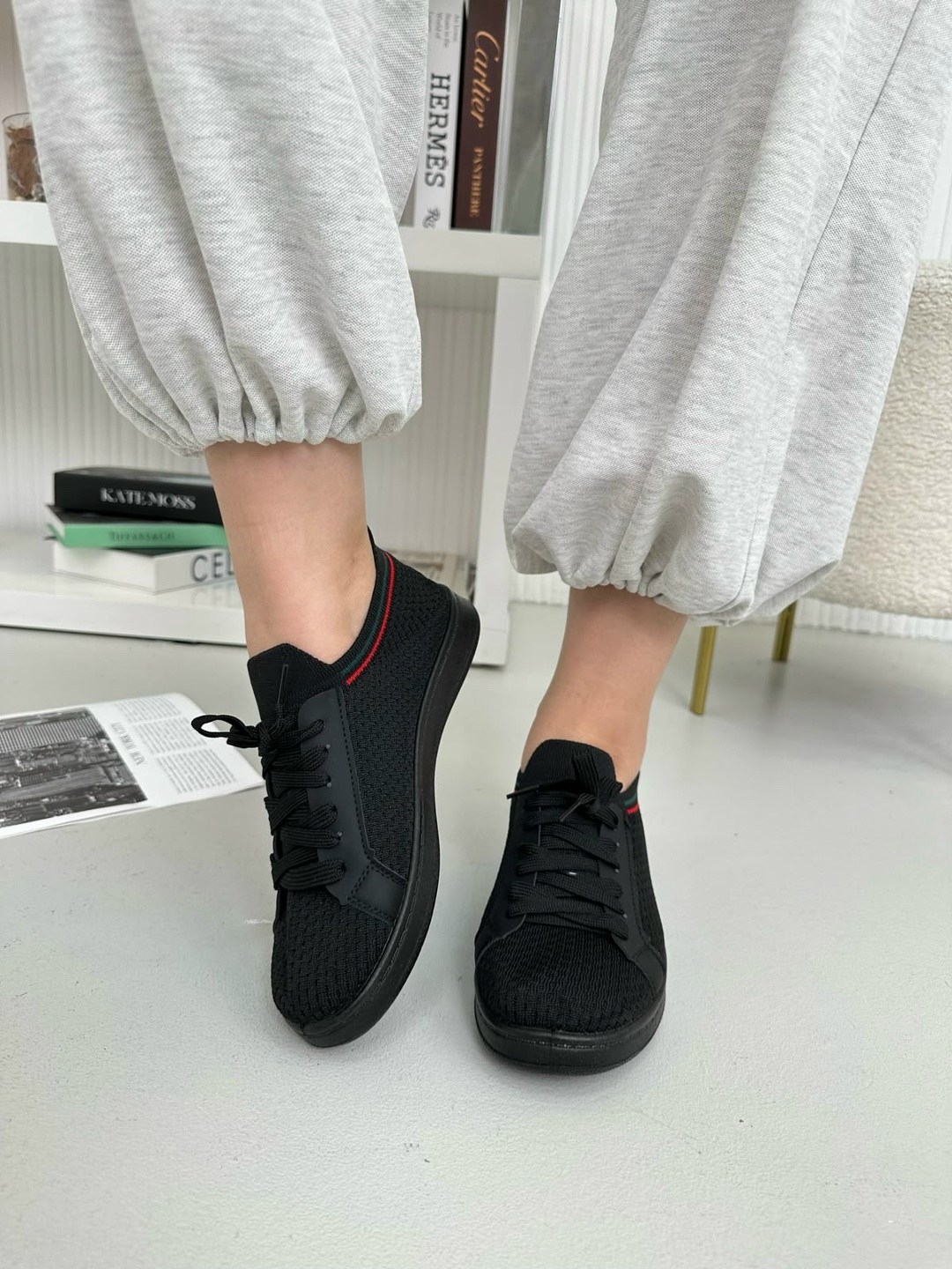 ,кеды женски,кроссовки lacoste,кроссовки женскиe,спортивная