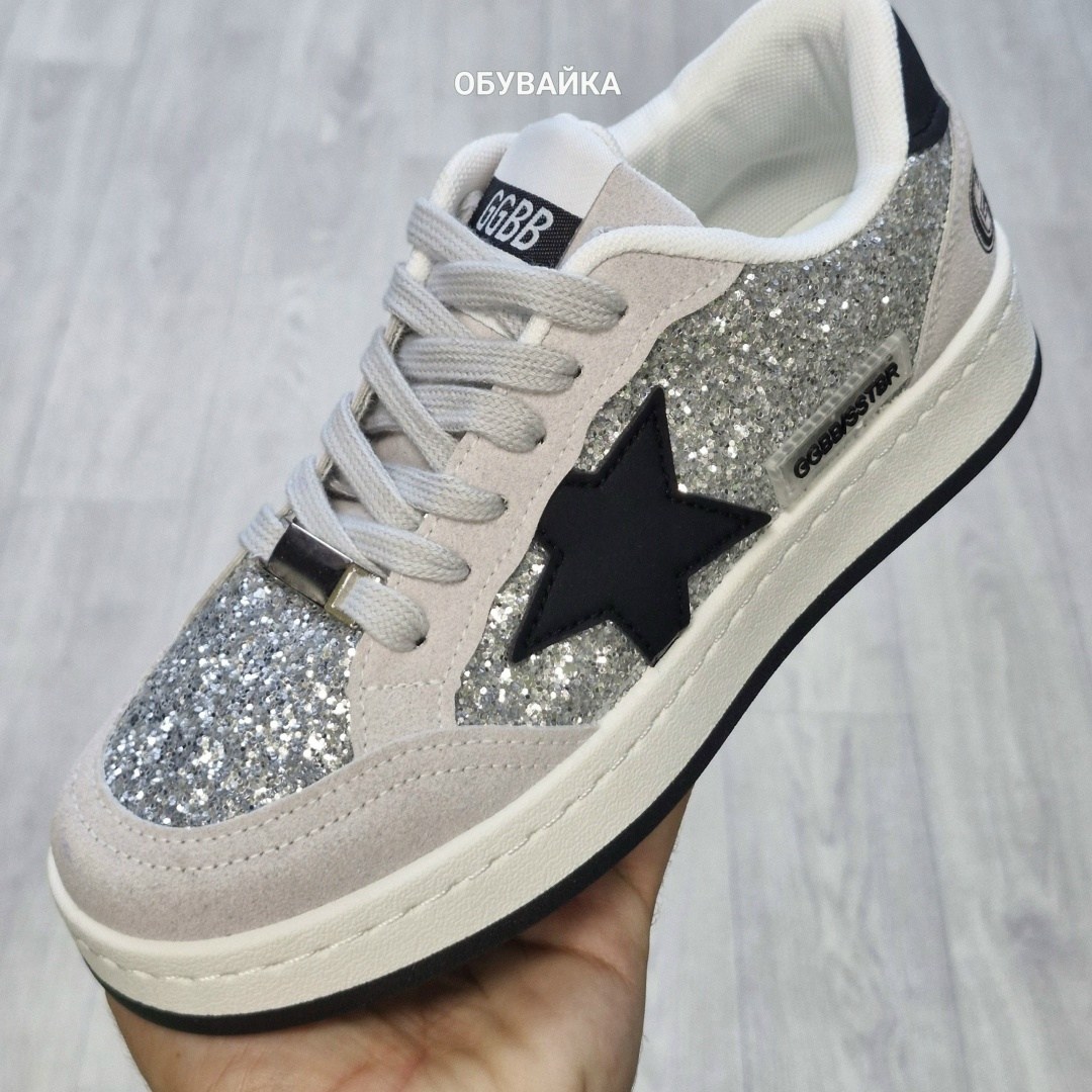 golden goose кеды hi star с блестками белый,кеды super-star с блестками golden goose черный,golden goose кеды с блестками,кроссовки golden goose с пайетками на платформе,