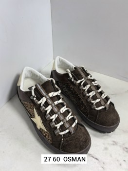 Кроссовки