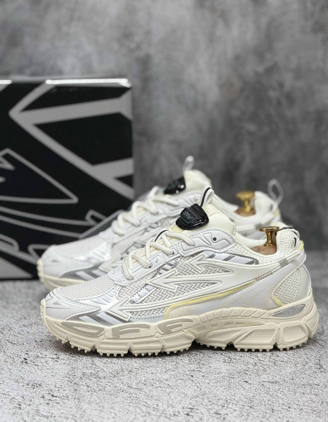 кроссовки off-white be right back,кроссовки off white be right,off-white кроссовки be right back белый,белые и серебристые кроссовки be right back off-white,кроссовки