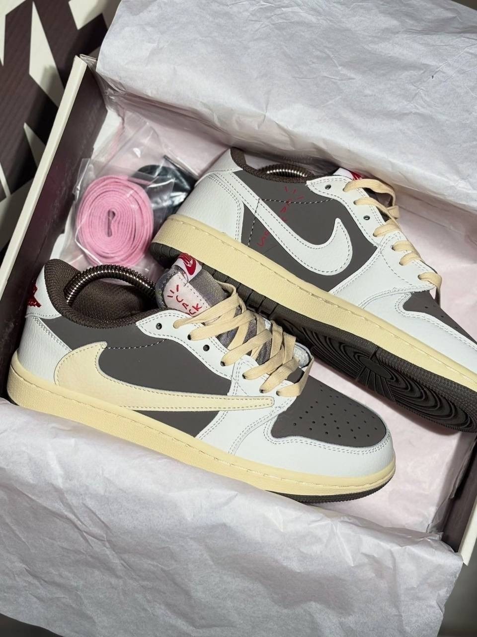 nike air jordan 1 low x travis scott,кроссовки nike air jordan 1 low x travis scott,кроссовки travis scott x air jordan 1 low,nike air jordan 1 low travis scott reverse mocha,кроссовки travis scott x