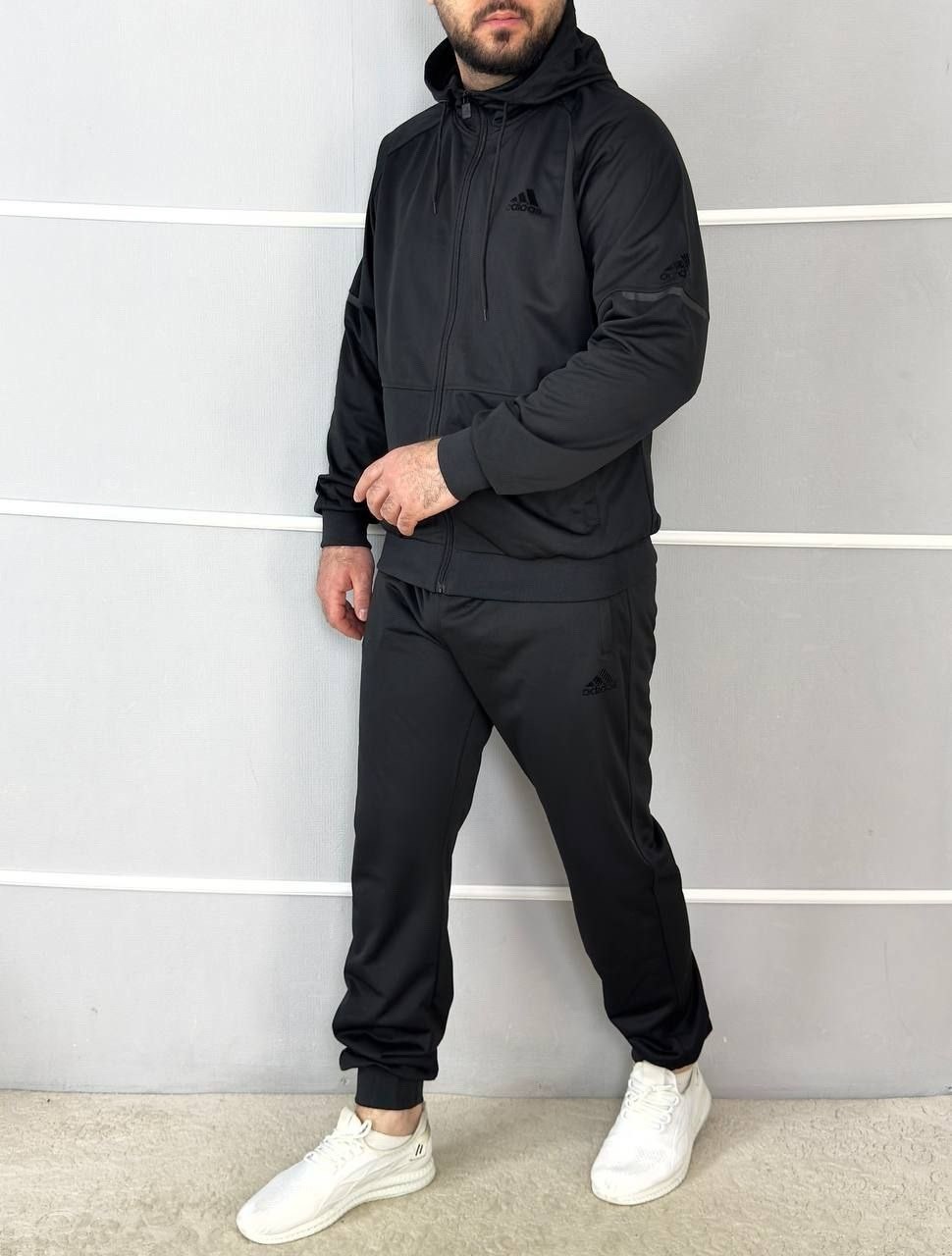 мужской спортивный костюм с капюшоном adidas,спортивный костюм adidas,спортивный костюм мужской adidas,спортивные костюмы адидас,серый спортивный костюм мужской
