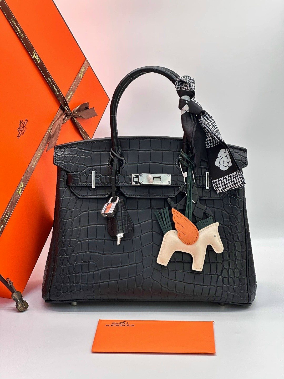 сумка hermes,hermes birkin сумка,сумка гермес,женская сумка hermes,сумка гермес биркин