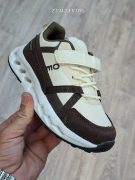 Кроссовки