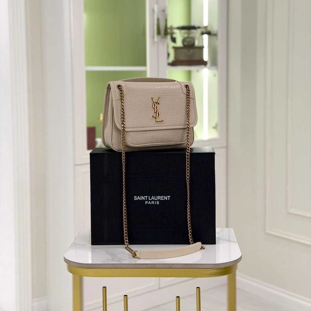 сумка saint laurent,yves saint laurent сумка,женская сумка на yves saint laurent,модная сумка,сумка ив сен лоран