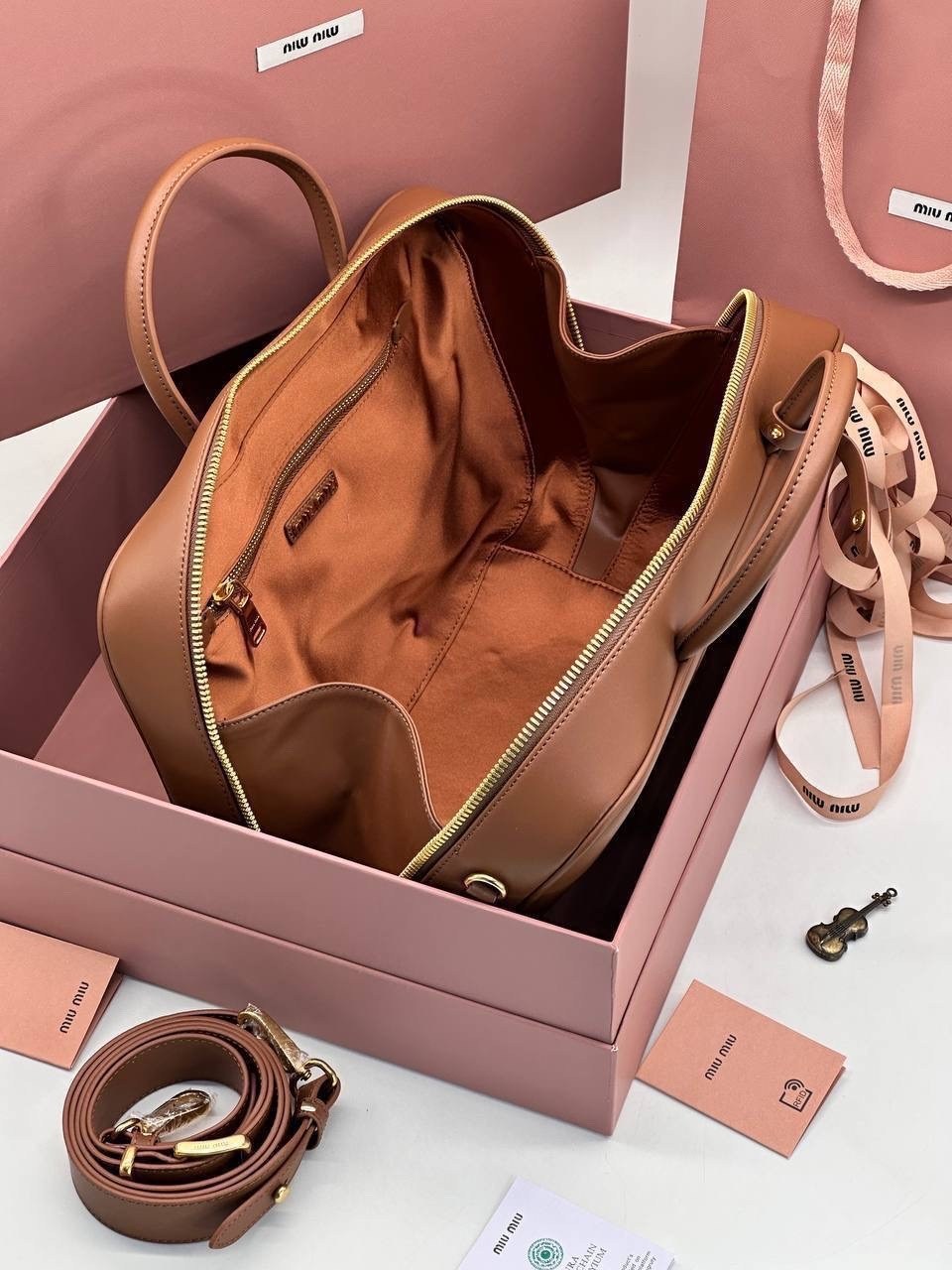сумка женские сумки,сумка женская miu miu,женская брендовая сумка,сумка женская модная,сумка женская miu miu новая коллекция
