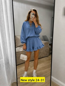 Костюм