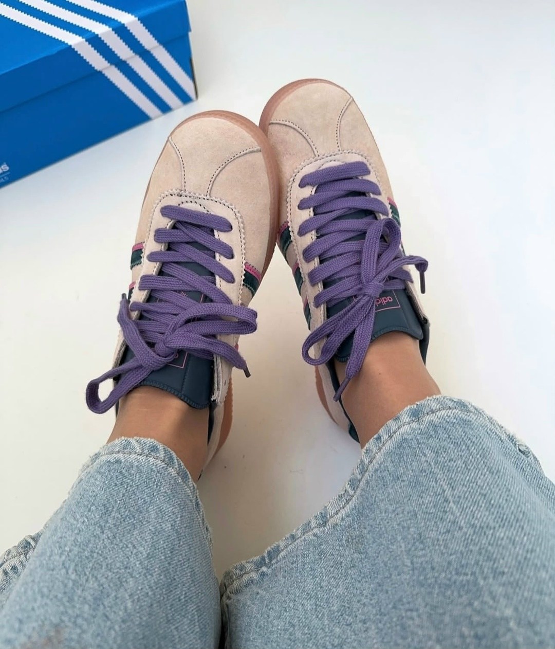 кроссовки adidas spezial,кроссовки женские adidas,кроссовки adidas,adidas gazelle,adidas розовые замшевые кроссовки gazelle для женщин