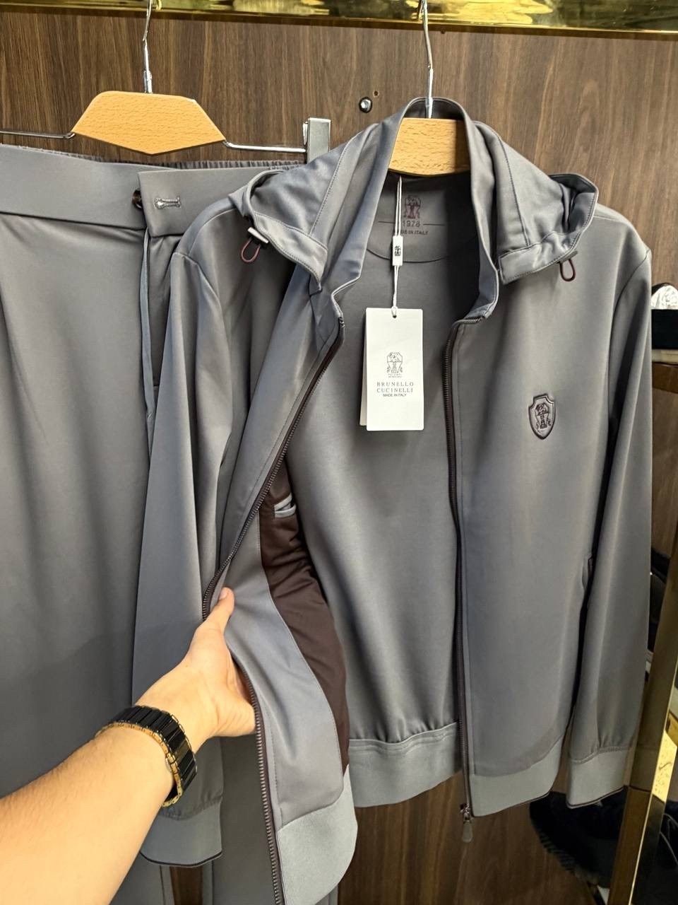 спортивный костюм brunello cucinelli,костюм brunello cucinelli,спортивные костюм,прогулочный костюм brunello cucinelli,спортивный костюм stefano ricci