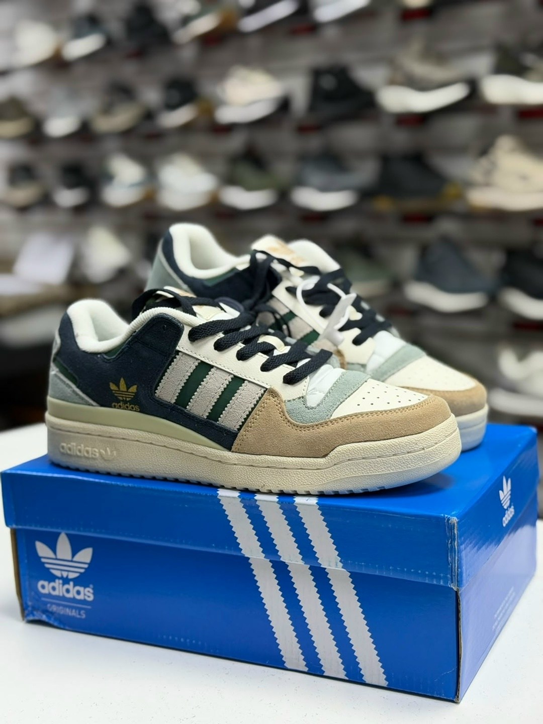 кроссовки adidas,кроссовки мужские женские adidas,кроссовки adidas original,кроссовки adidas adidas,кроссовки мужские adidas