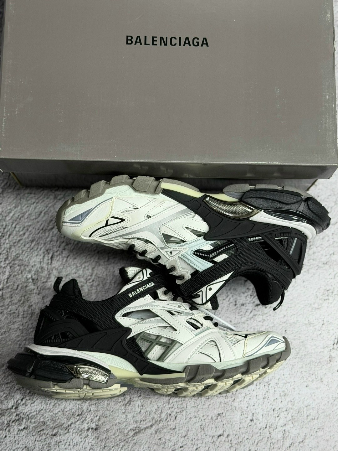 кроссовки balenciaga track 2,balenciaga track 2,кроссовки balenciaga track.2 trainer beige black,balenciaga track,кроссовки balenciaga track 2 trainer 'black white'