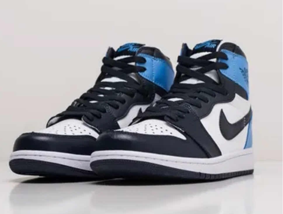 кроссовки nike air jordan 1,nike air jordan 1 retro high og,кроссовки nike air jordan 1 mid,зимние кроссовки nike air jordan 1 mid,кроссовки nike air jordan 1 retro high
