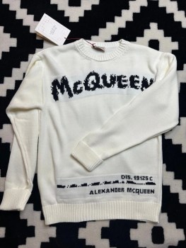 Свитер