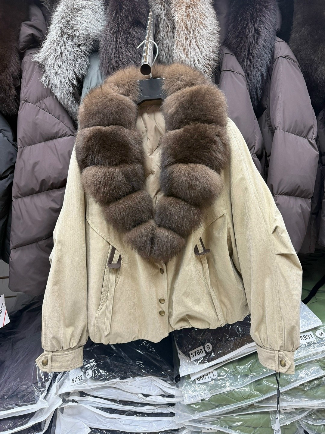 парка женская с натуральным мехом,парка с натуральным мехом,парка с мехом,пуховики с мехом,куртка с мехом