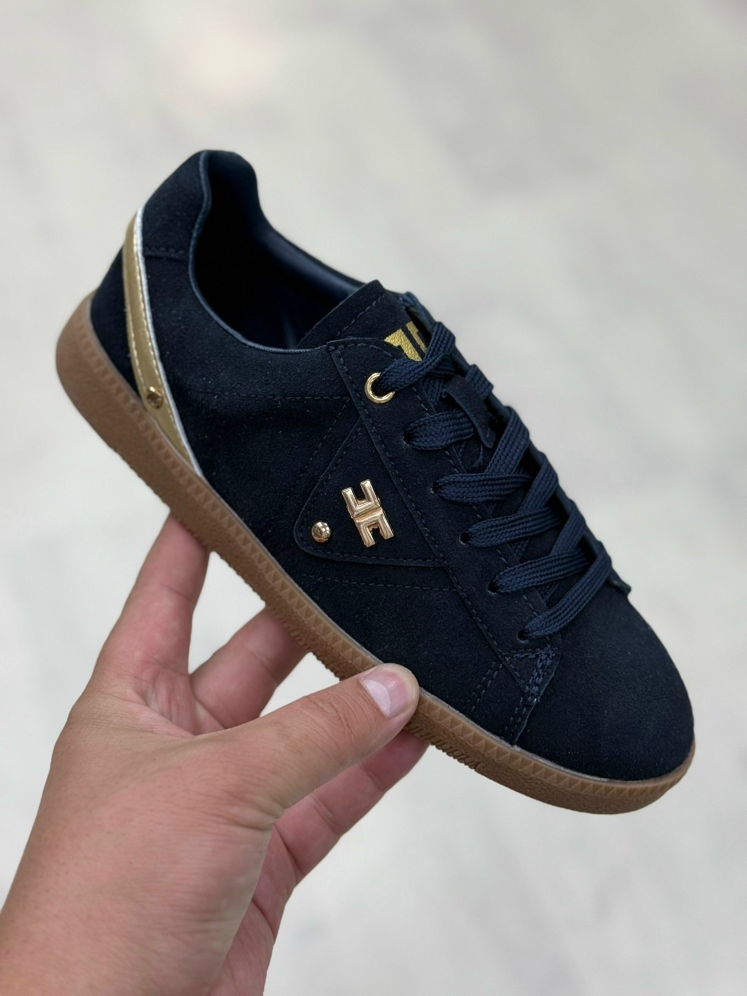 ,замшевые кроссовки,кеды dc shoes,кеды мужские,черные кроссовки