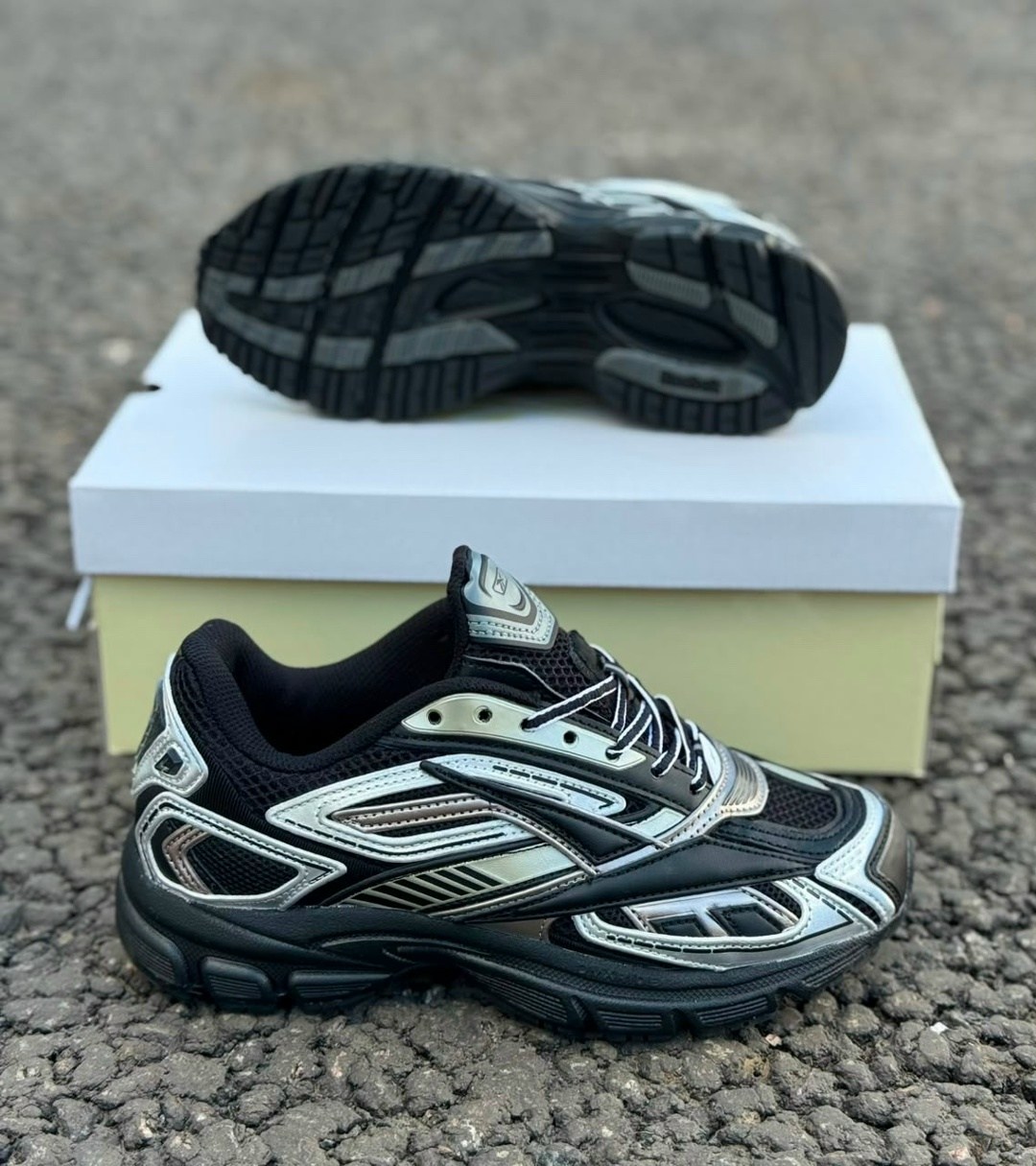 кроссовки balenciaga,кроссовки мужские balenciaga b-cross16-07 черные 39 ru,кроссовки спортивные balenciaga цвет черный,мужские черные кроссовки balenciaga track 2,reebok premier road ultra