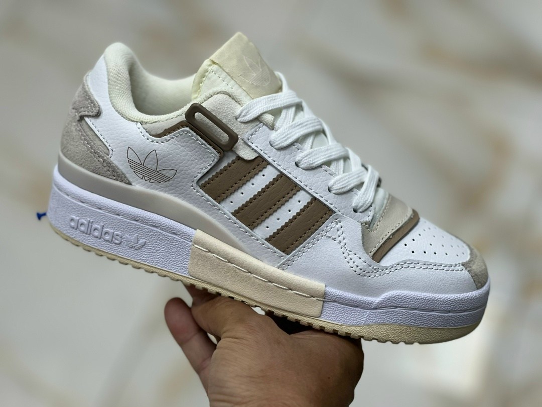 кроссовки adidas,женские кроссовки adidas,кроссовки adidas original,кроссовки мужские женские adidas,кроссовки мужские adidas