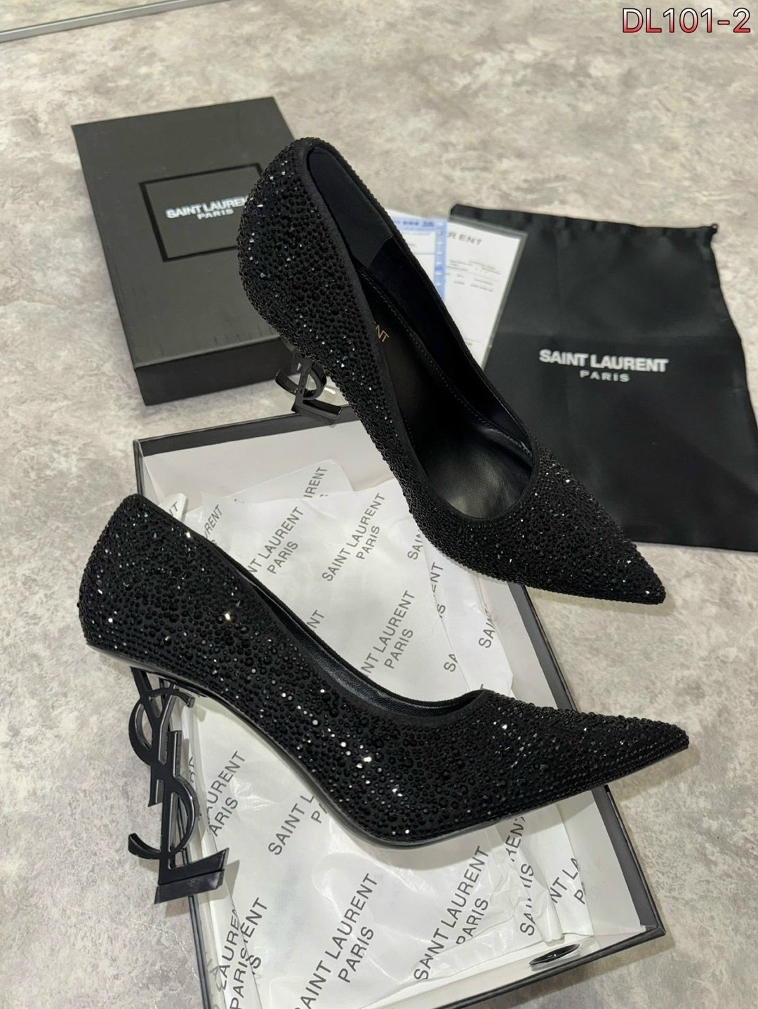yves saint laurent туфли,туфли на каблуке yves saint laurent,туфли saint laurent,женские туфли saint laurent с каблуком логотипом,туфли ив сен лоран
