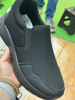 Кроссовки